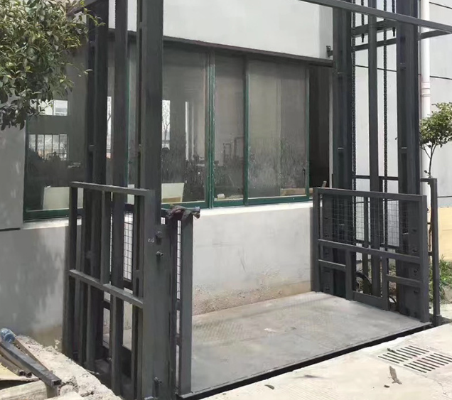 翔安导轨式施工升降机助力民生工程提速增效